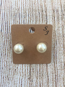 Keep on Track Pearl Studs