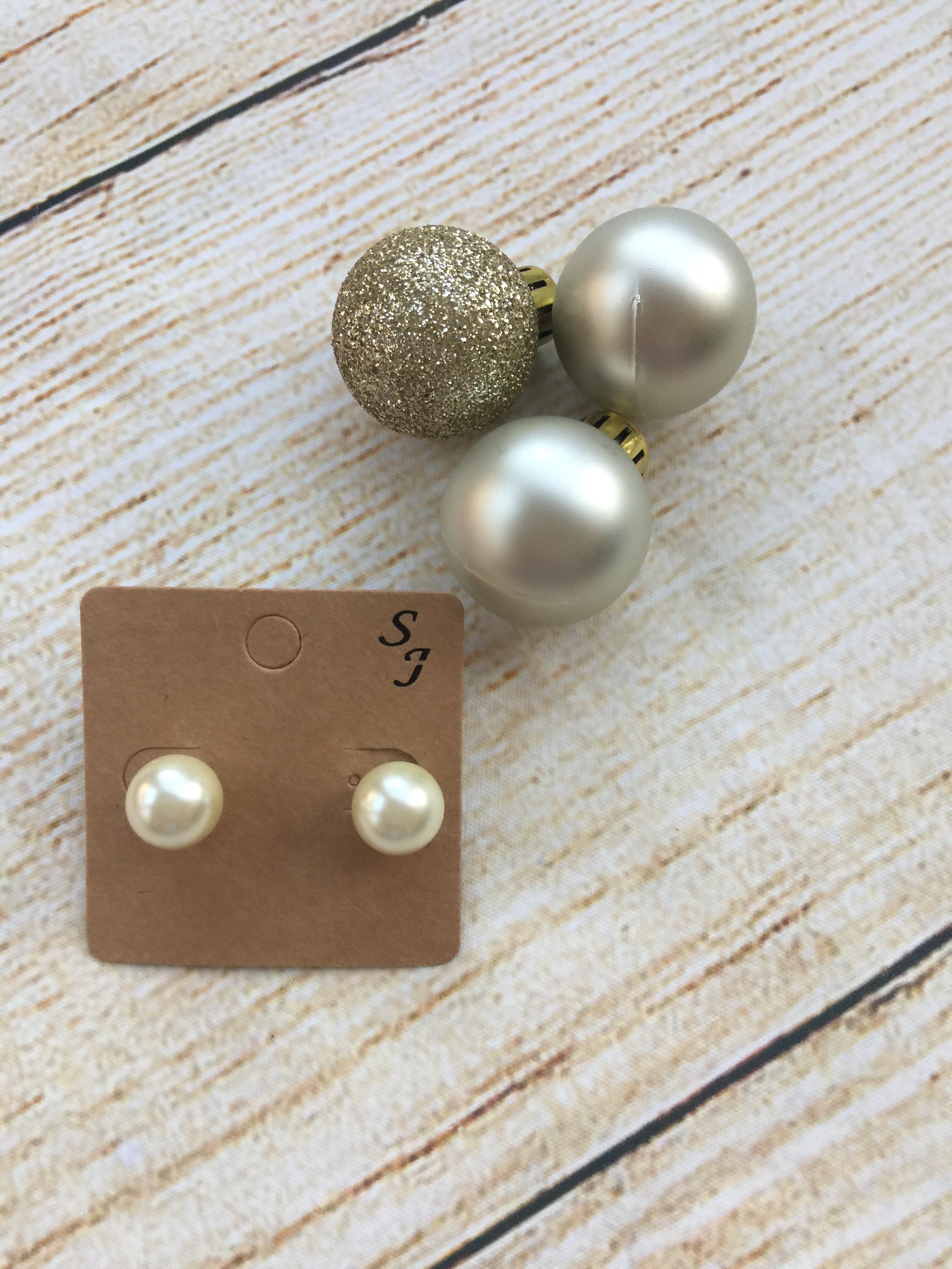 Classic Pearl Studs